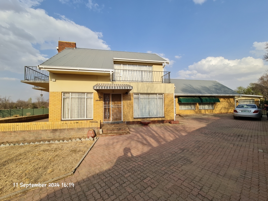 6 Bedroom Property for Sale in Senekal Free State